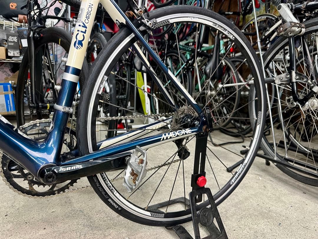 TREKフルカーボンMADONE3.1！基本分解発送送料無料！消耗品交換済み！