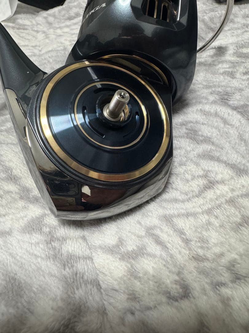 バサー　ダイワ スピニングリール 25ソルティガ 8000-H