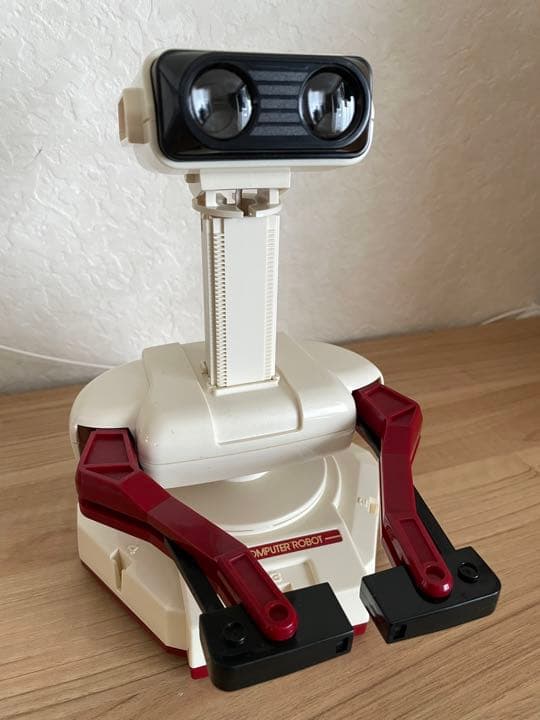 ファミリーコンピュータ　ロボット　新品未使用品　箱　取説有り