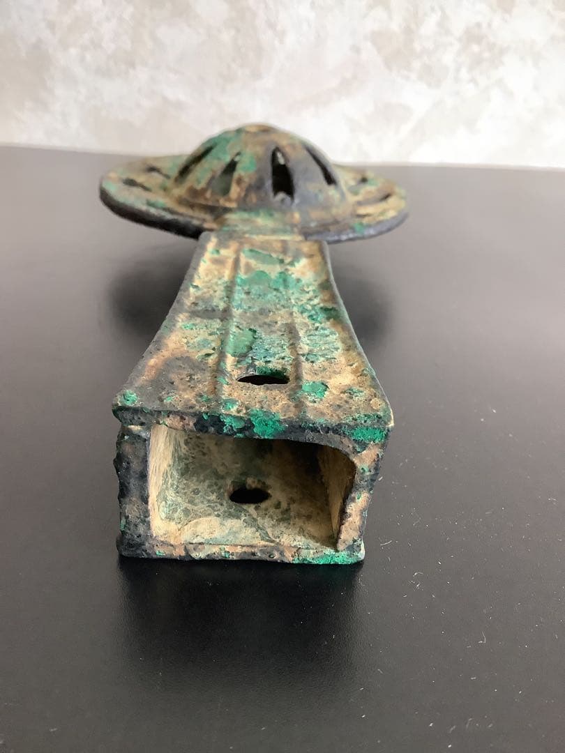 青銅の鑾　鈴　青銅製の古い装飾的な道具　緑青　高さ約17cm 320g