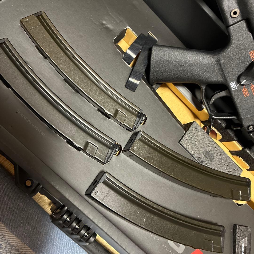 値引き不可　東京マルイ次世代電動ガン　MP5A4 マガジン計4本