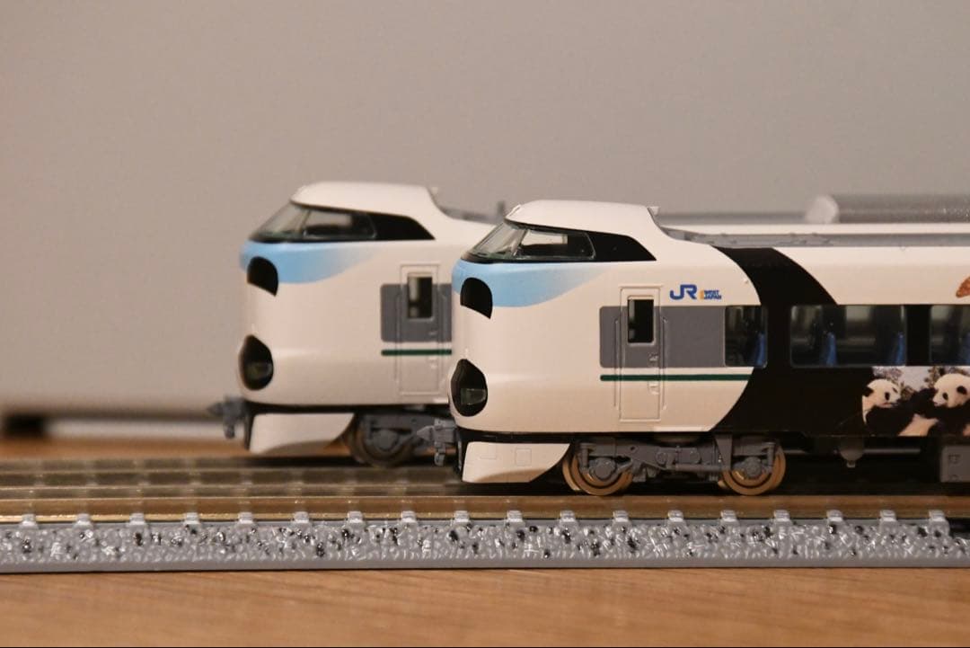 TOMIX製Nゲージ[特別企画品]287系(パンダくろしお) 品番:97933