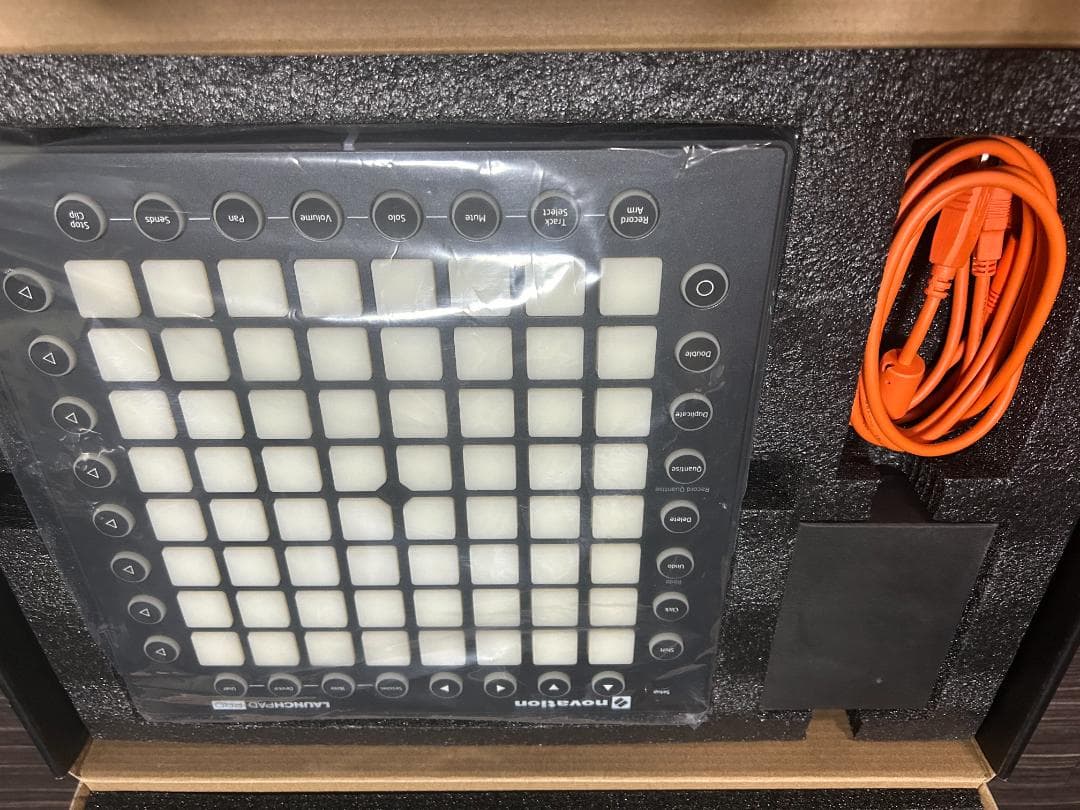 DJ機材 Novation Launchpad Pro