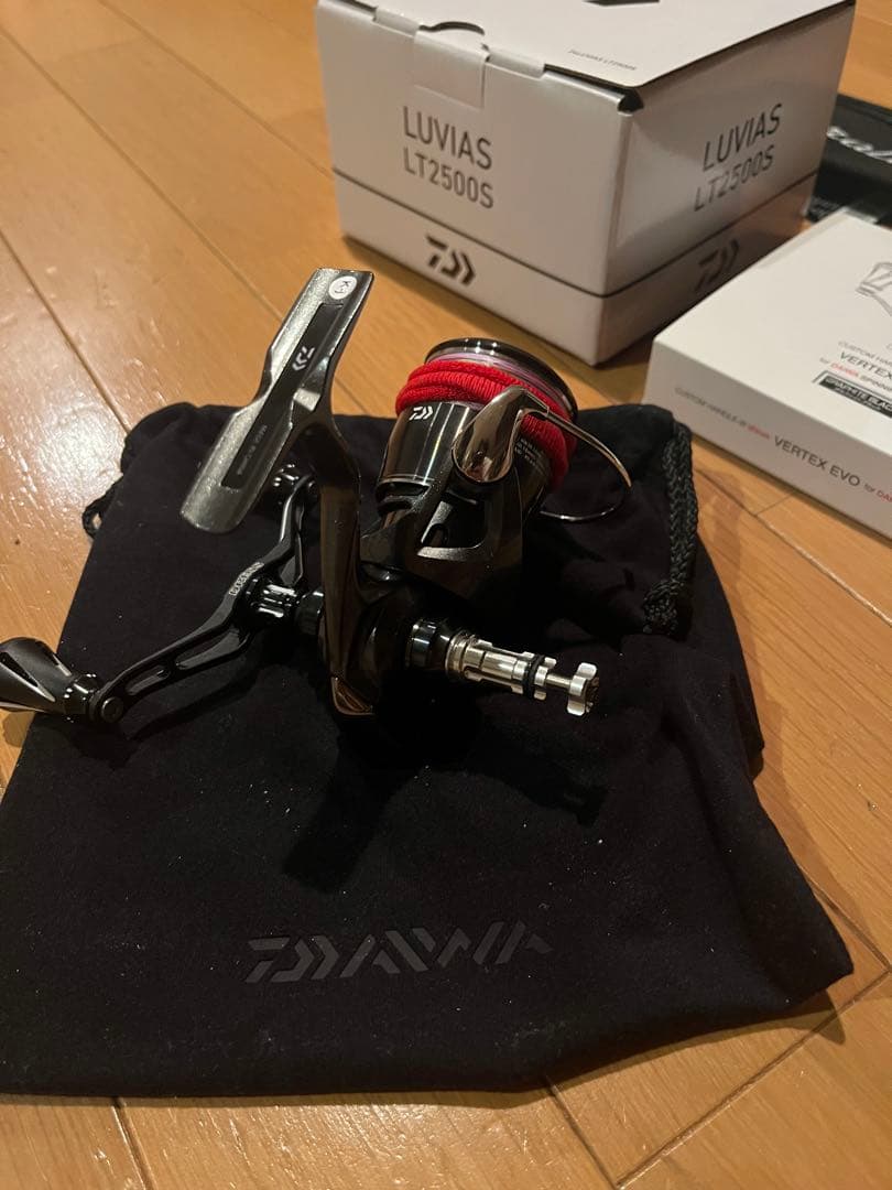 24ルビアス　2500s ダイワ　スピニングリール