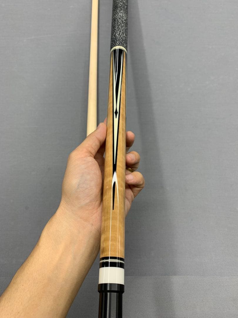 Rtx 　ほぼ新品　mezz axi ビリヤードキュー