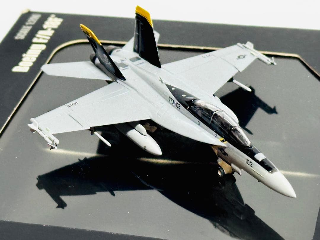 航空機・ヘリコプター hogan M-SERIES 1/200 F/A-18F VFA-103
