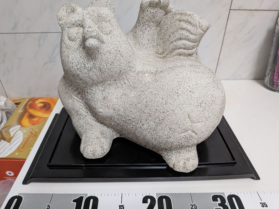 花崗岩（御影石）全長２４Ｘ横幅２３Ｘ高さ２４センチ重量１０キログラム超タヌキ置物