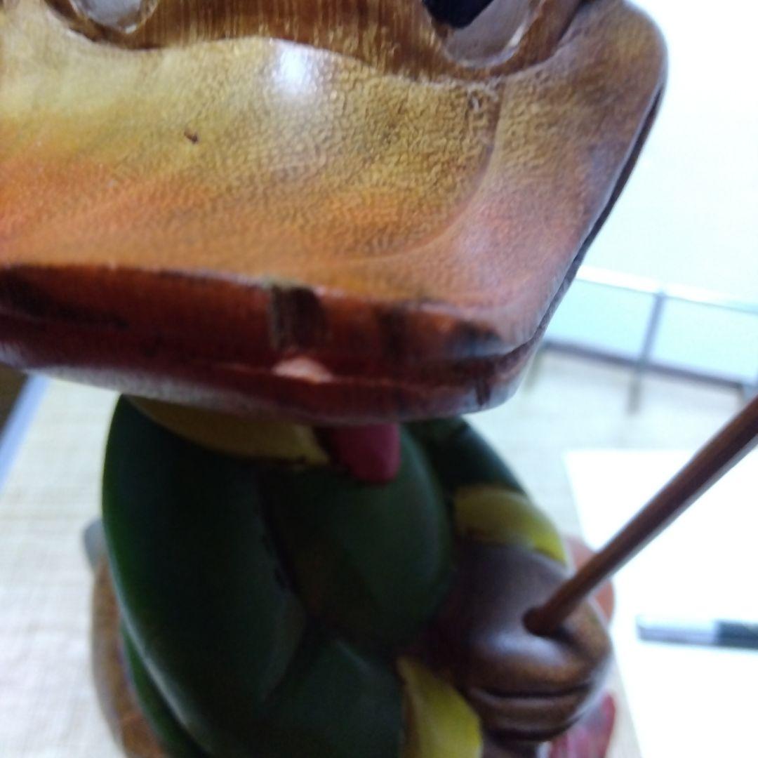 ドナルドダック　木彫りの置物