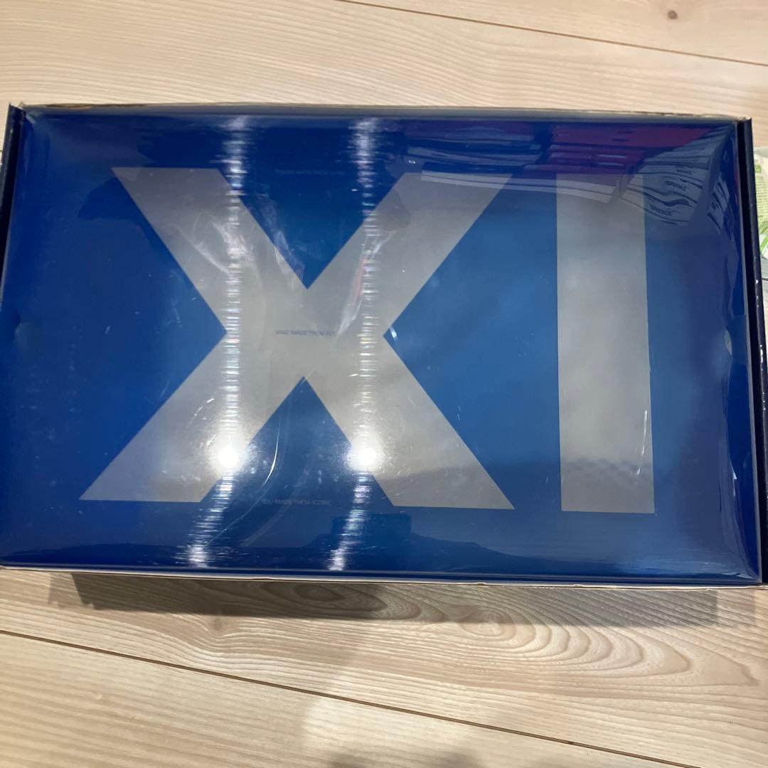 Air Jordan 11 ホワイト/ネイビー