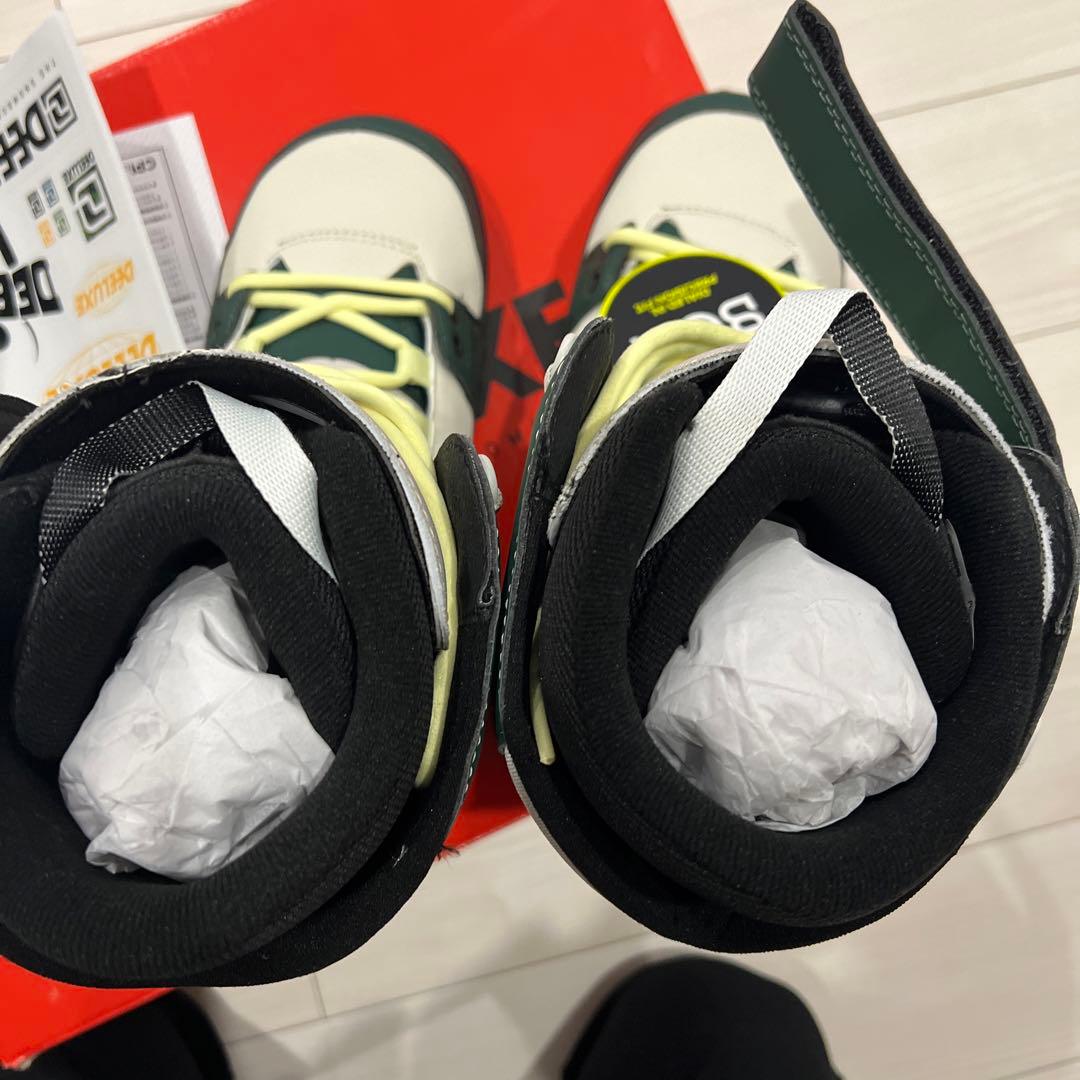 （新品未使用品） DEELUXEスノーボードブーツ