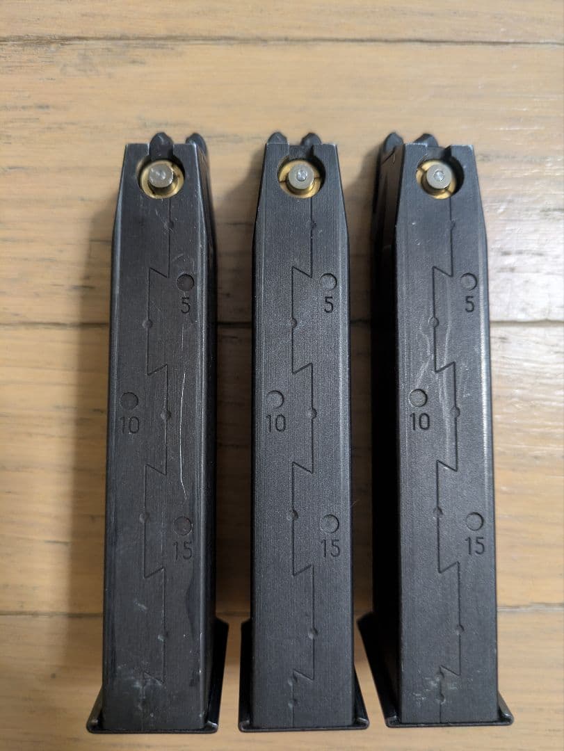 KSC SIG P226R HW System７マガジン3本実物グリップサバゲー