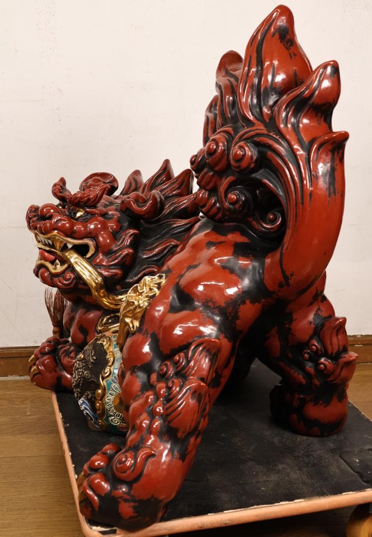 九谷焼　特大　九谷 八幡窯 須栄義 銘　玉獅子　置物　高さ60㎝　重さ30㎏