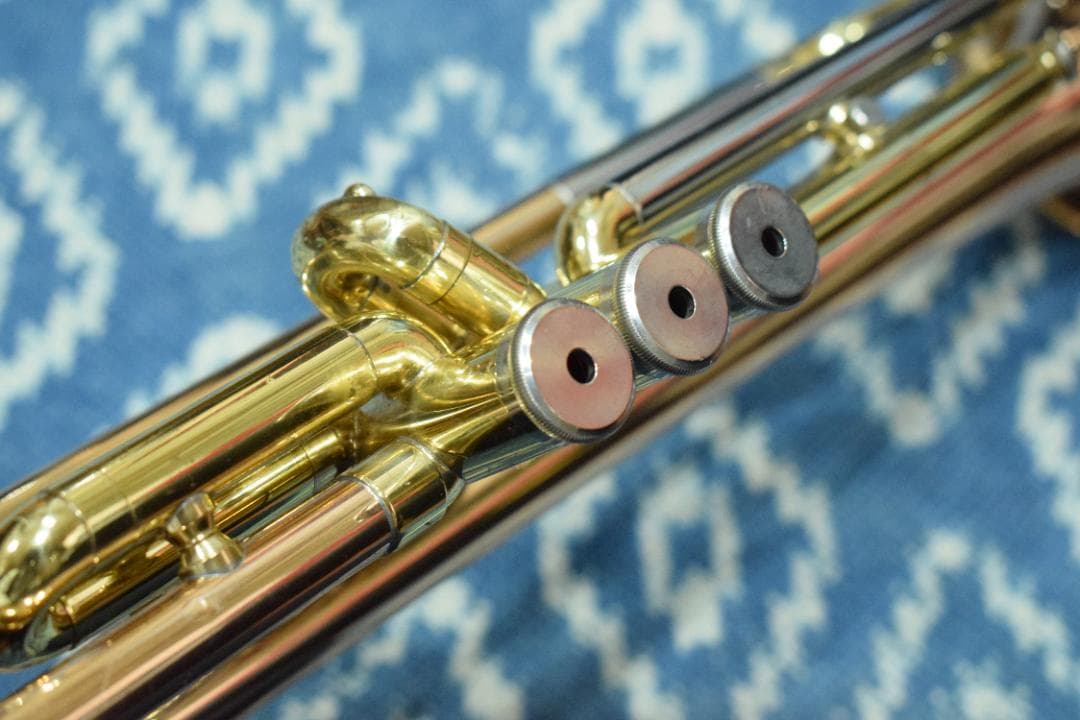 YAMAHA YTR3320 赤ベル 状態良好 マウスピース/ハードケース付属