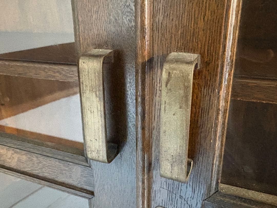 木製キャビネット ダークブラウン ガラス扉 本棚 アンティーク