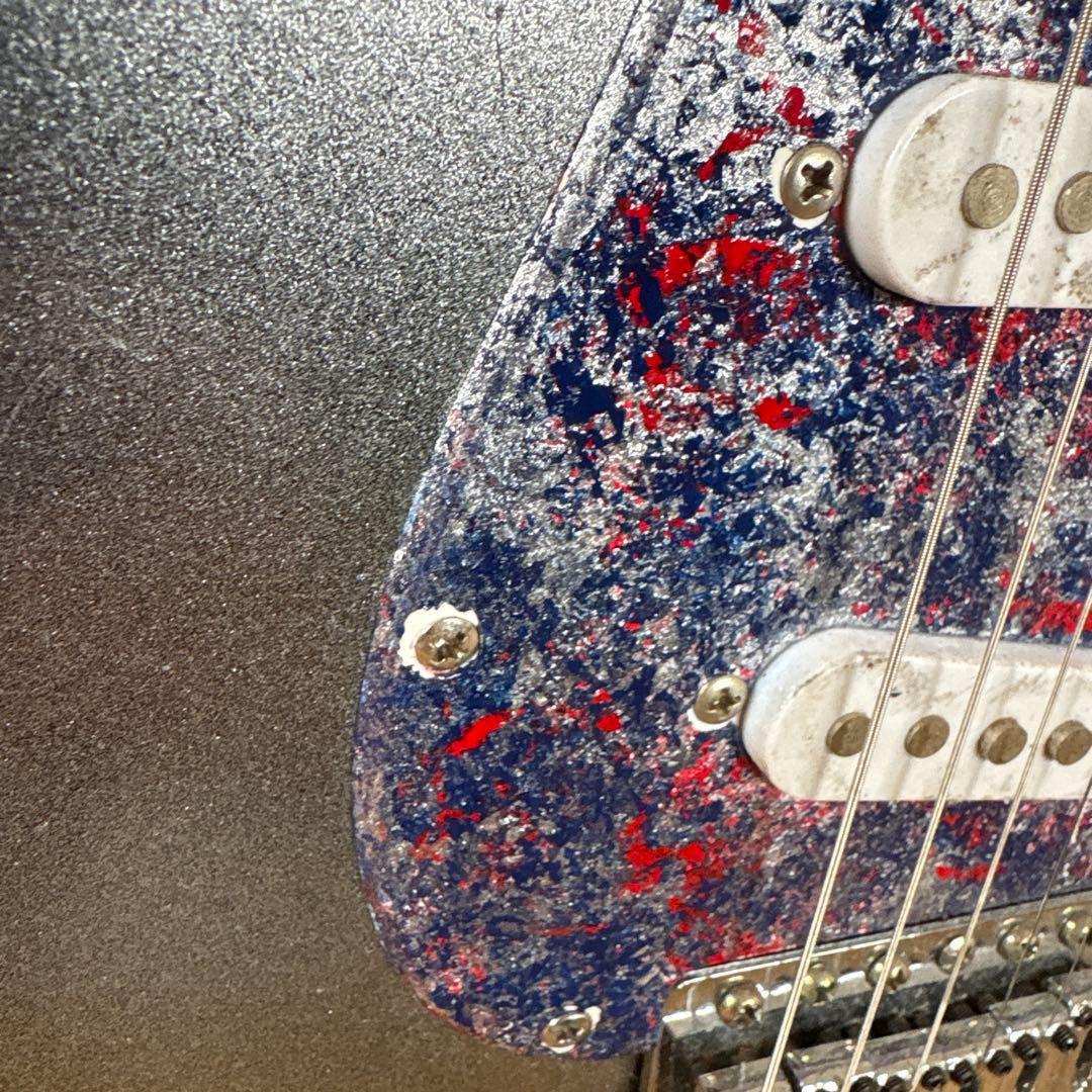 ストラトキャスタータイプ ジャパンビンテージギターになります。