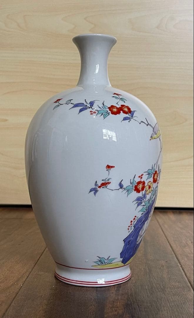 十三代 柿右衛門 作 銘 花鳥文瓶