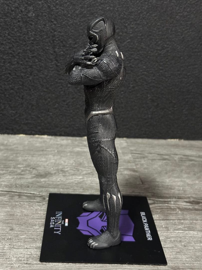 インフィニティサーガ　アイアンマン　ブラックパンサー　フィギュア