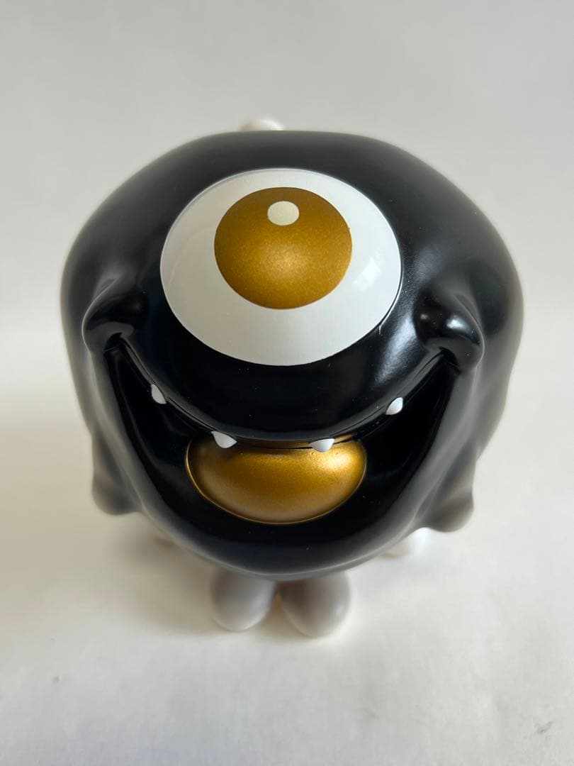 新品未使用 Gellog Black & Gold Blackbox ソフビ