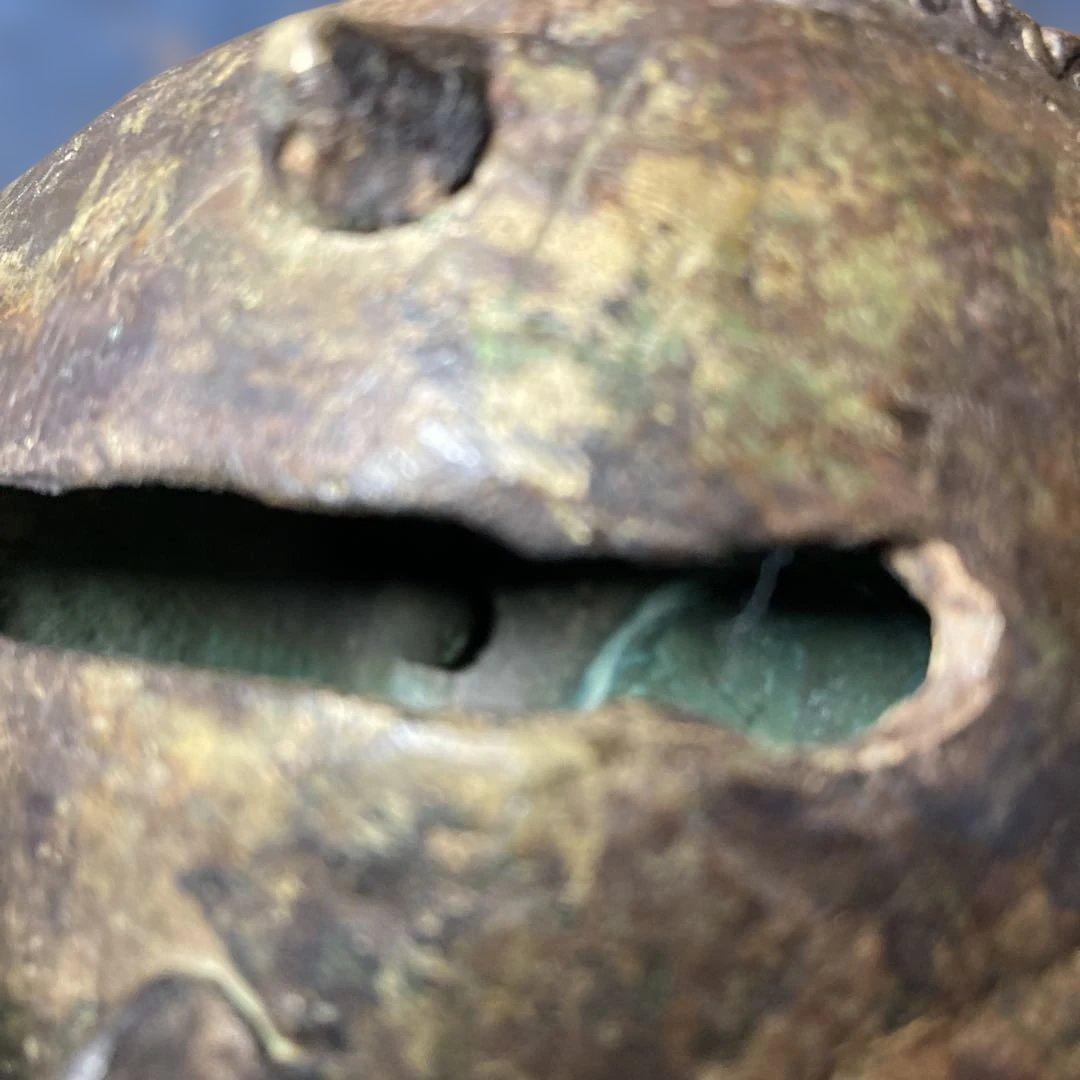 ( T_T)＼(^-^ )何⁇これ、古い五三の桐と梵字の特大の鈴です。