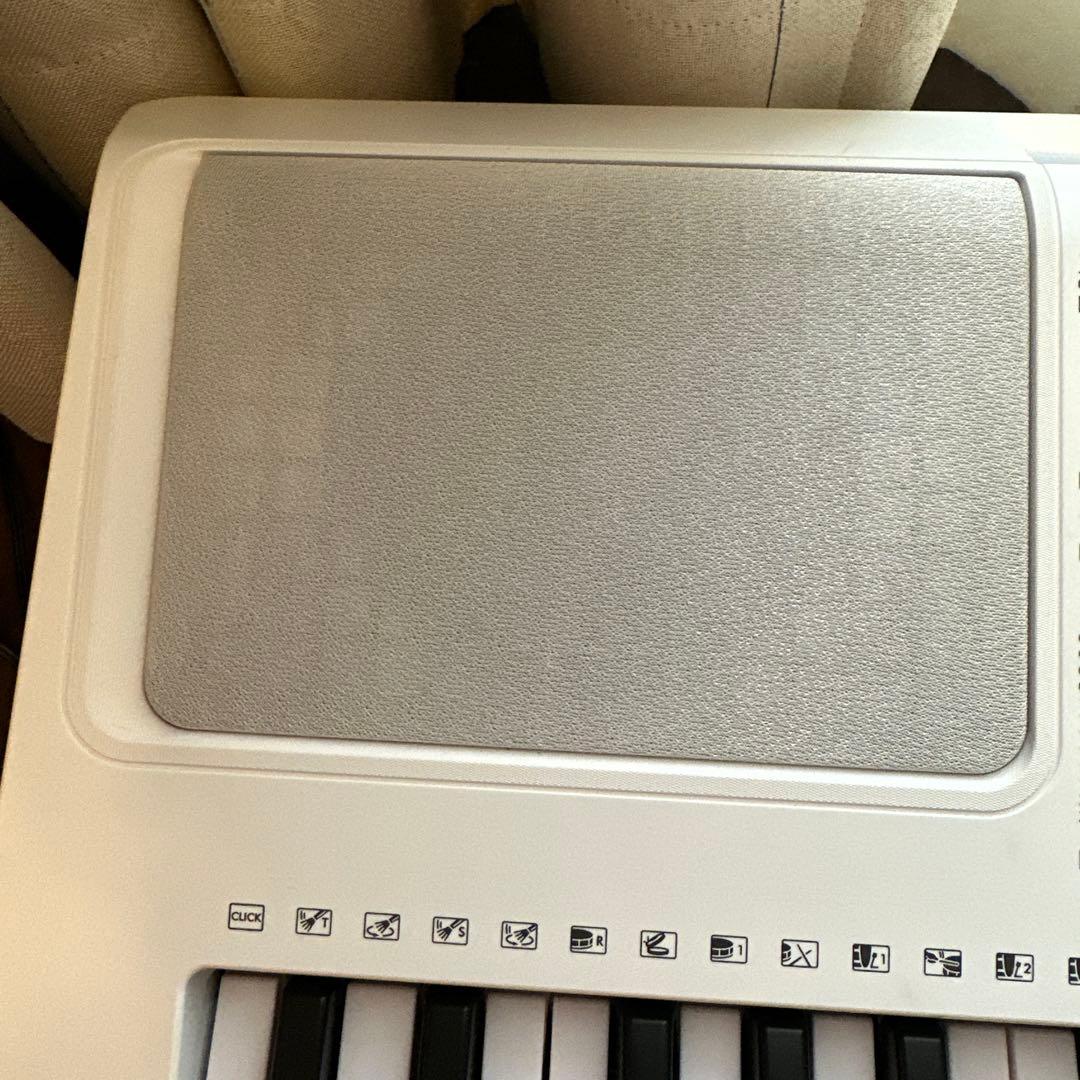 ヤマハ　キーボードEZ-300