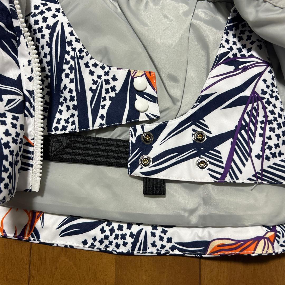 新品！タグ付き！　ROXY 花柄　アウター　スキーウェア　ボードウェア　防寒　S