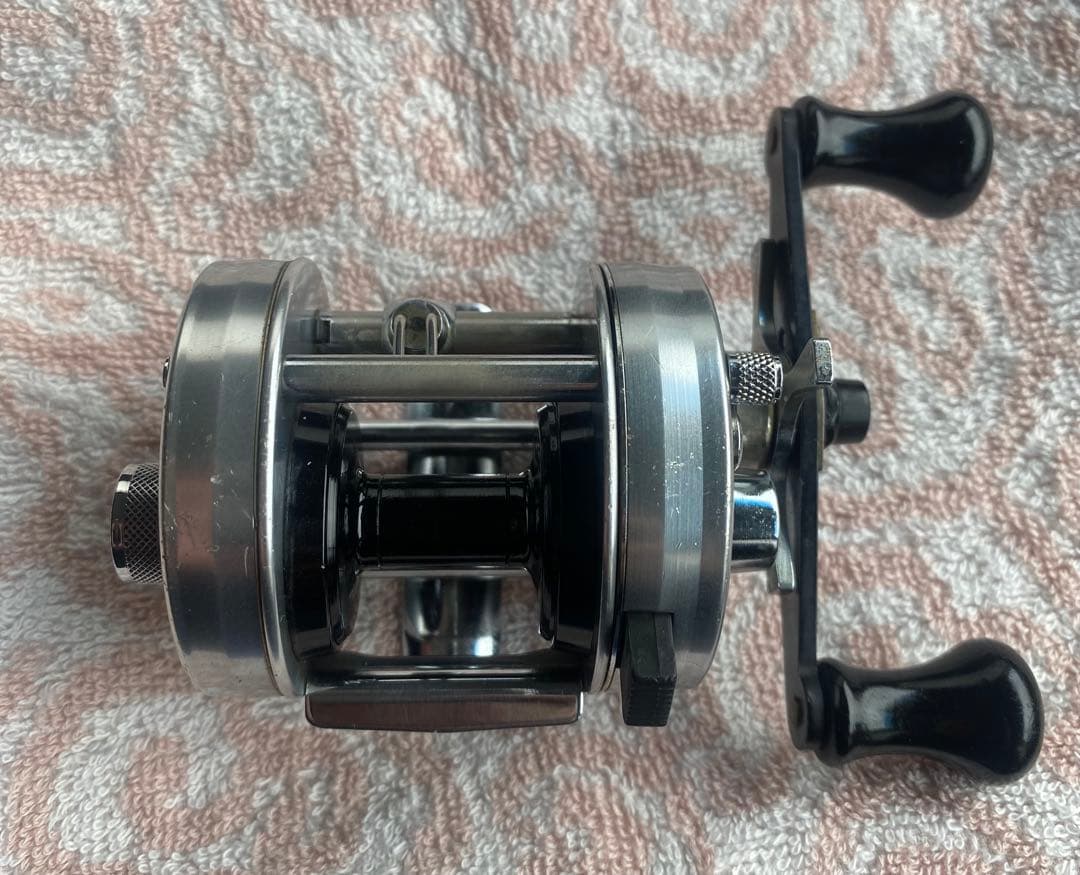 ABU 2500c シリアル番号有り