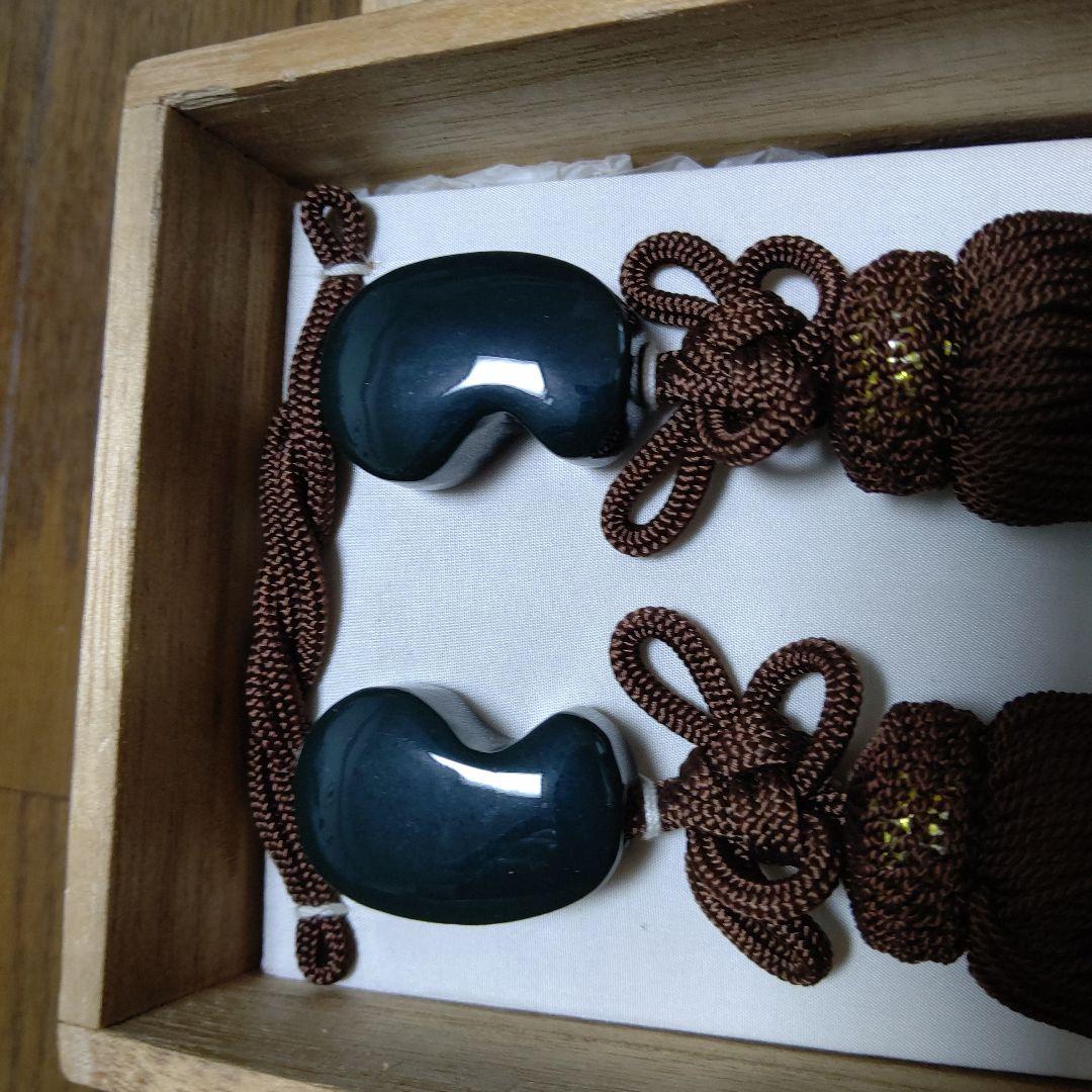 勾玉型の風鎮箱入り　検　めのうの店川島　伝統工芸　瑪瑙　碧玉　掛軸　出雲石　書道