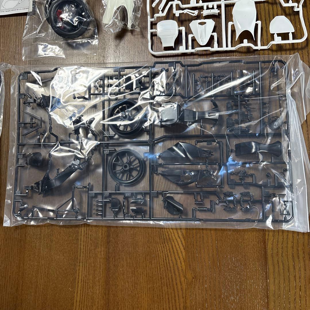 タミヤ　オートバイ　1/12 プラモデル　YZR-M1 ‘19 制作セット