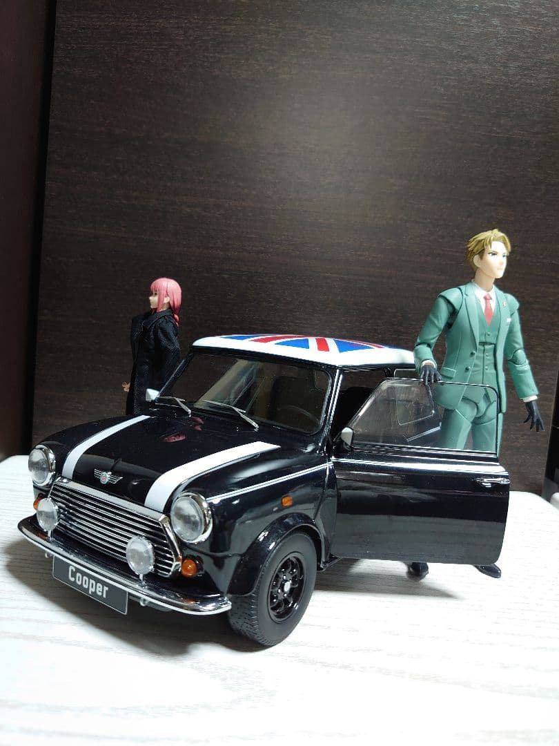 KK-Scale 1/12 ミニクーパー ダイキャスト フィギュア