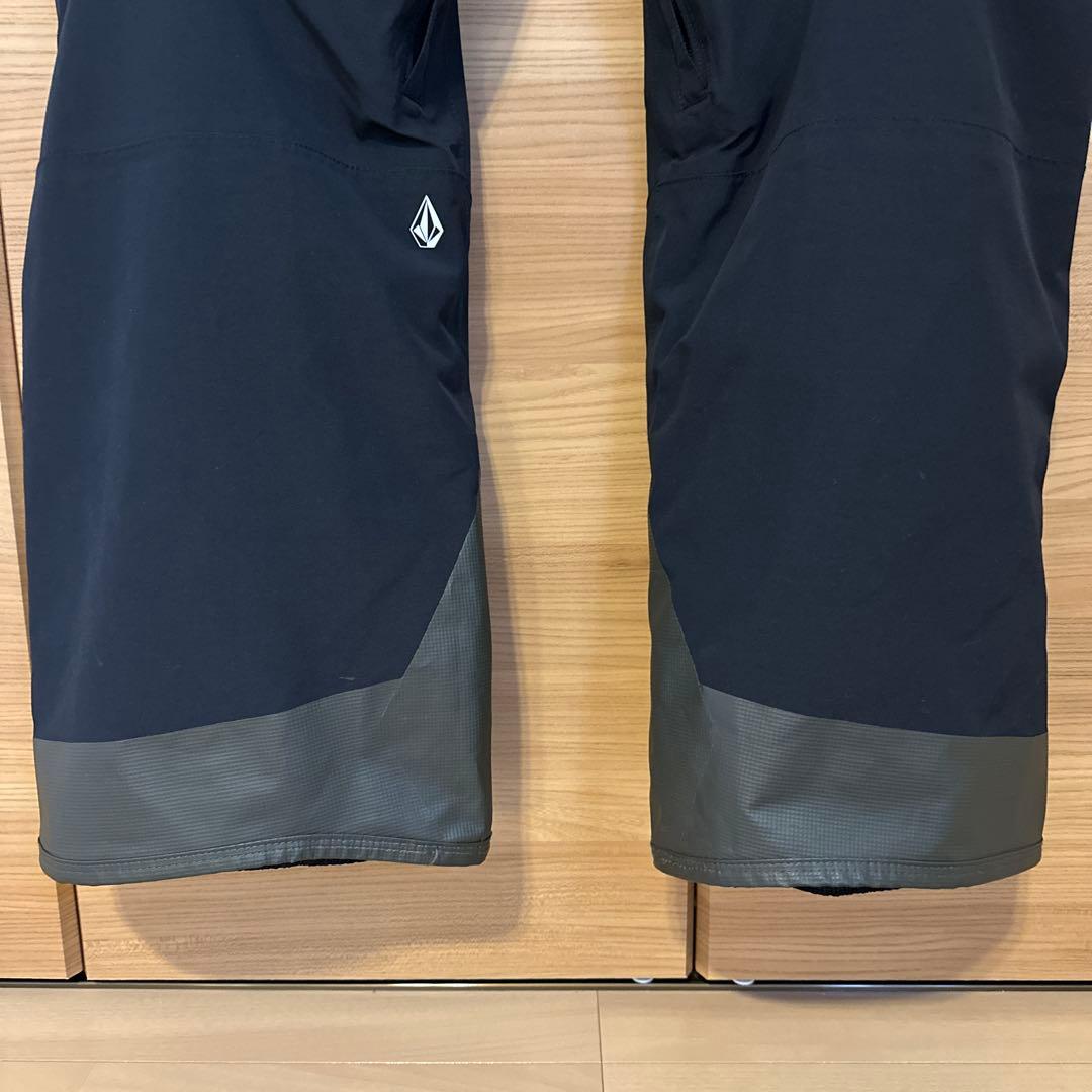 VOLCOM GORE-TEX ブラックスノーボードウェア