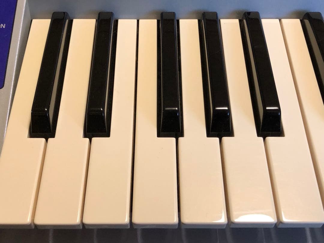 Yamaha CS2 アナログシンセサイザー