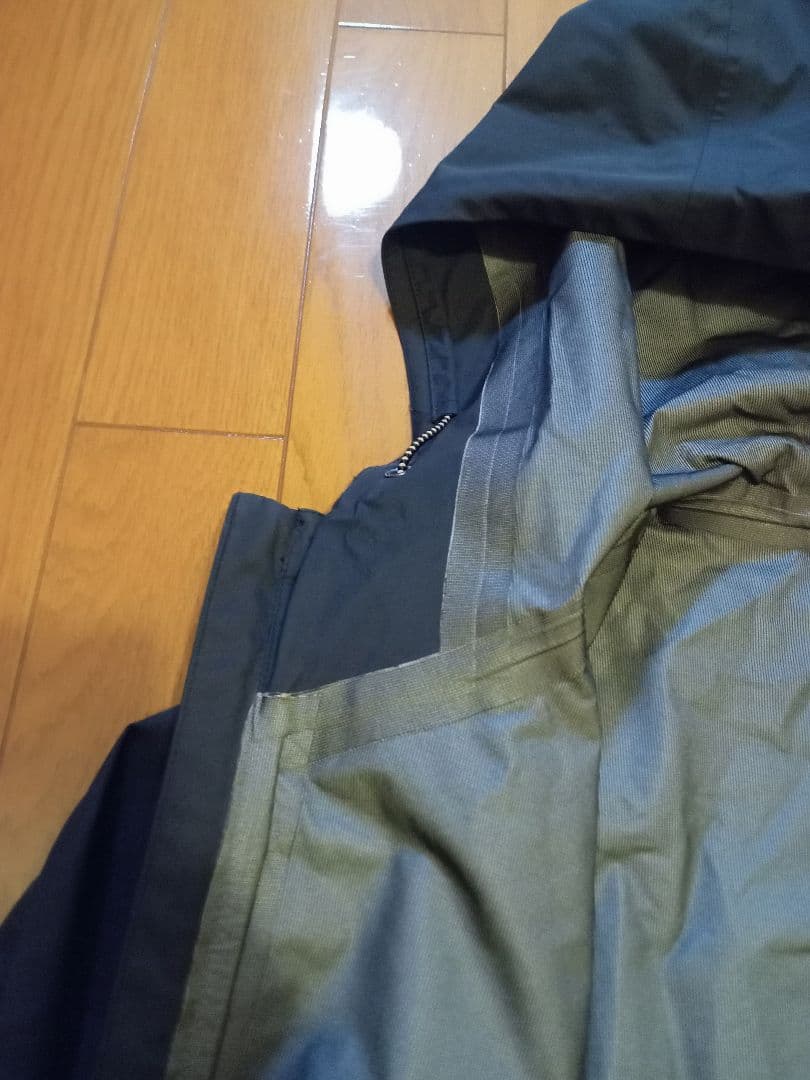 ルースイソンブラ　LTT　トップチーム　高機能ジャケット　メンズМ　黒　美品