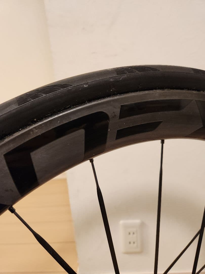 CADEX 50 Ultra Disc tubeless タイヤ、バック付