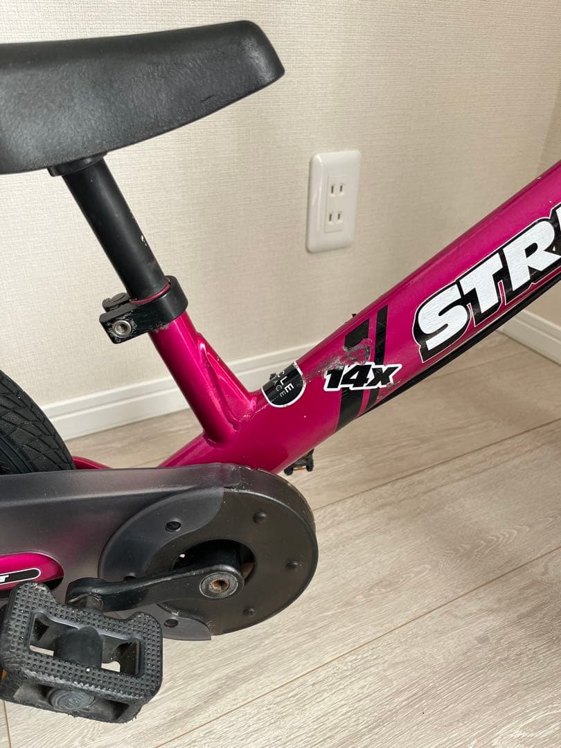 ストライダー　STRIDER 14X　ピンク
