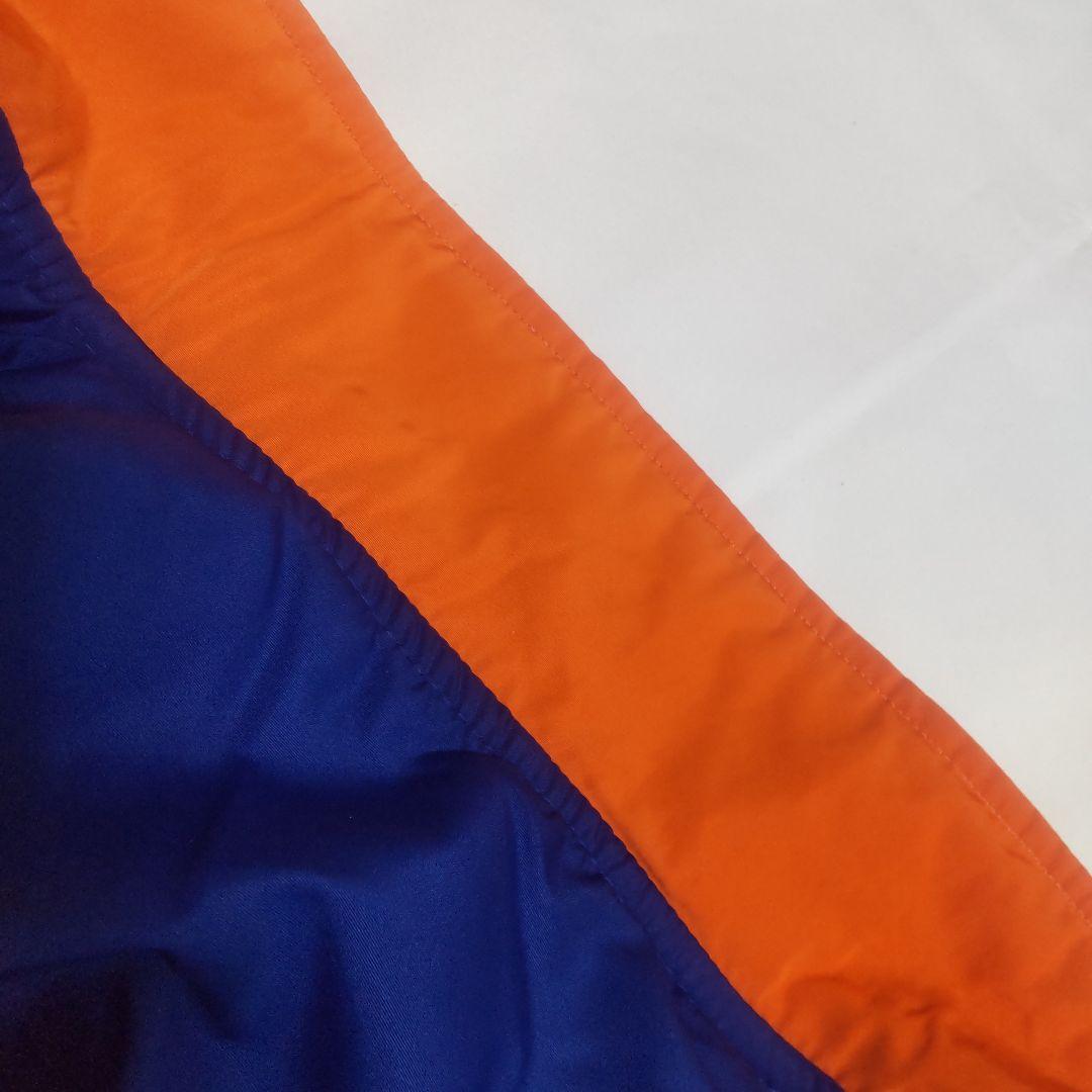 MLB メッツの刺繍ビッグロゴが映えるリバーシブル仕様の合皮スタジャン古着 XL