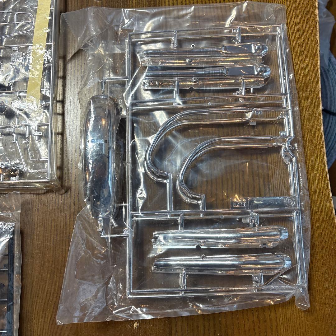 タミヤ　オートバイ　プラモデル　1/6スケール　ホンダ　CB750 FOUR