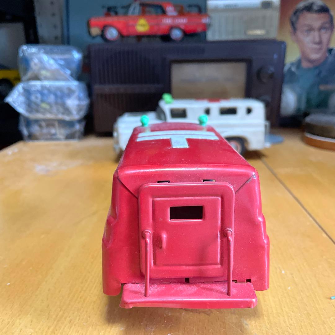 マルサン　ブルドッグシリーズ　 郵便車&救急車
