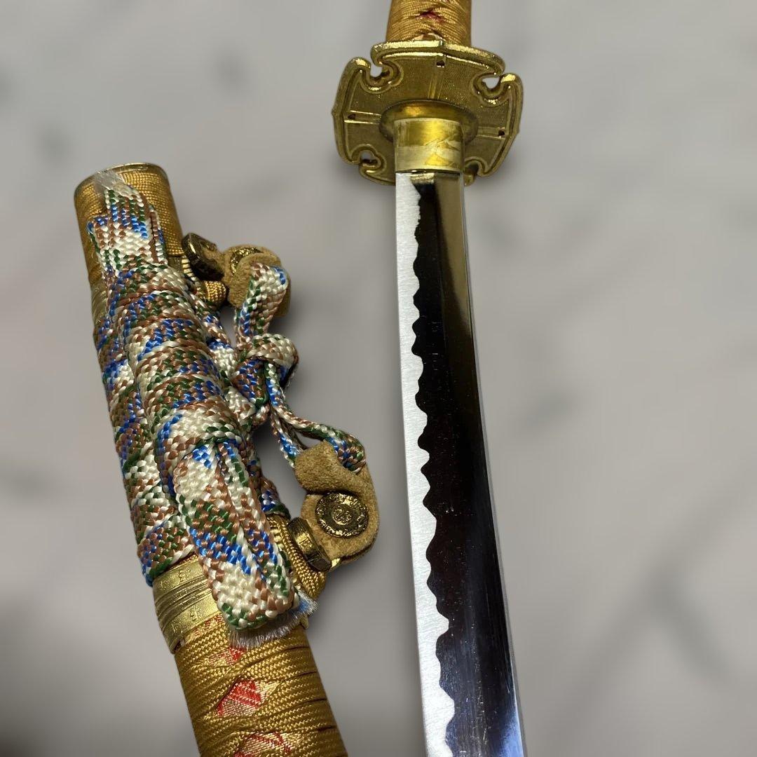 模造刀 太刀 金茶柄 太刀造鍔 太刀造り梨地呂鞘