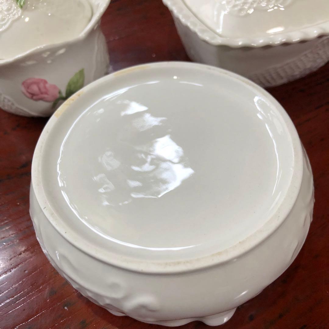 陶器製白いレースと薔薇彫刻のアンティーク小物入れハート型アロマポット 3個セット