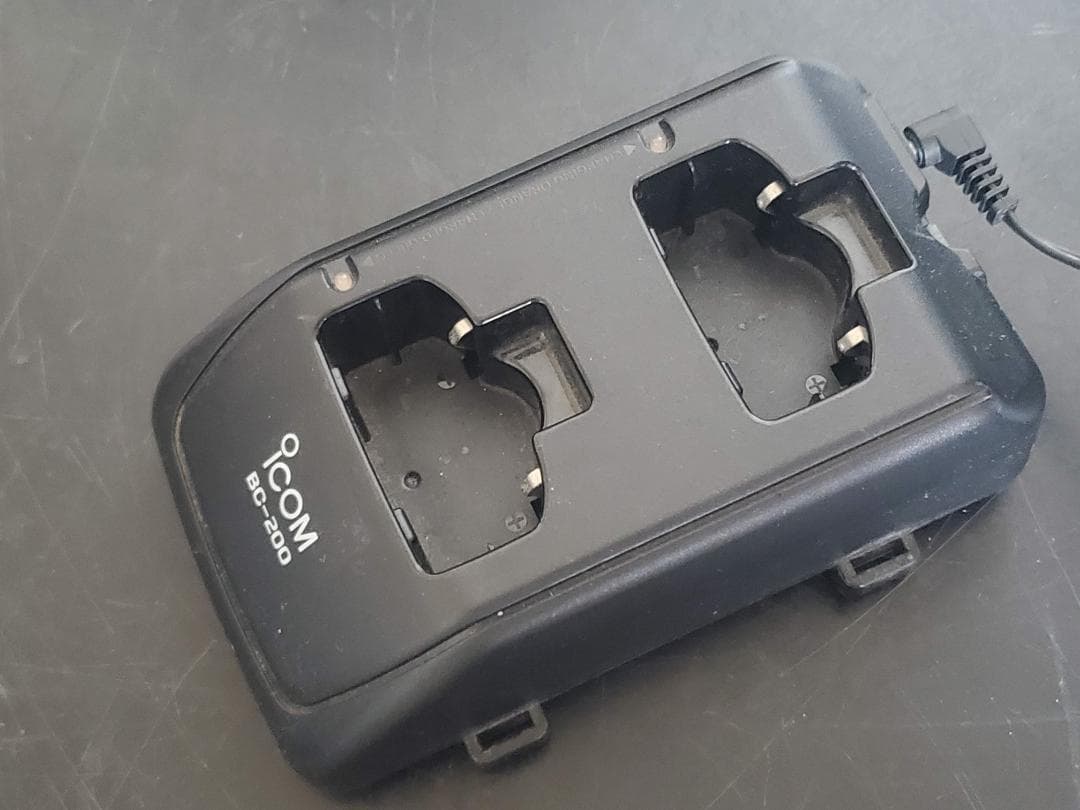 ICOM トランシーバー IC-4300 2台 充電器 BC-200 無線機 1