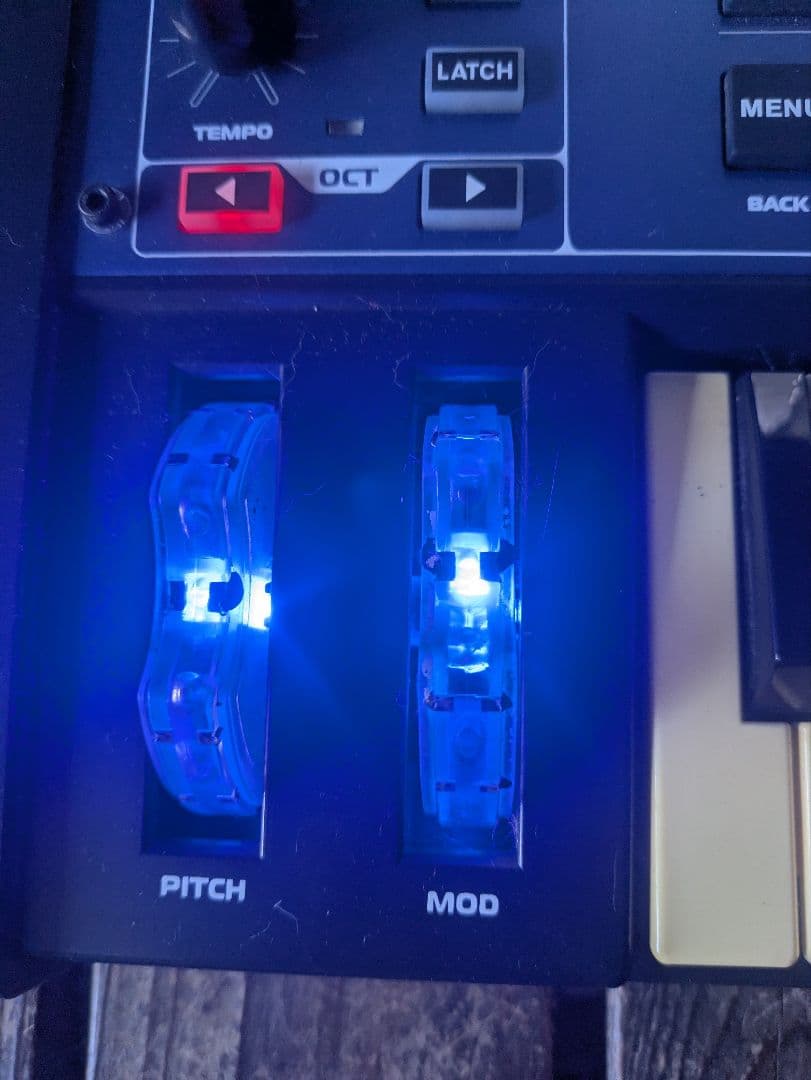 Novation MININOVA アナログシンセサイザー！