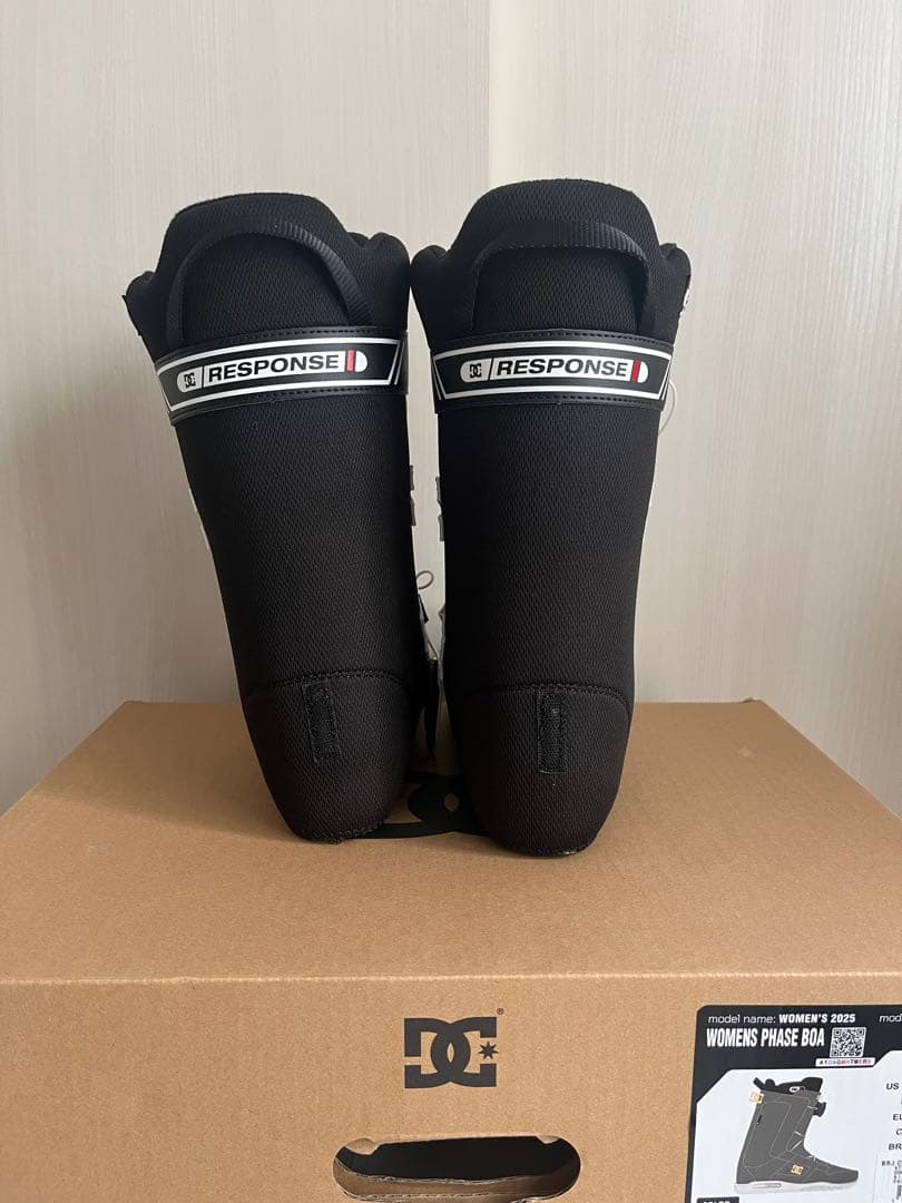 DC WOMENS PHASE BOA OVSウィメンズ フェーズボアスノーボー