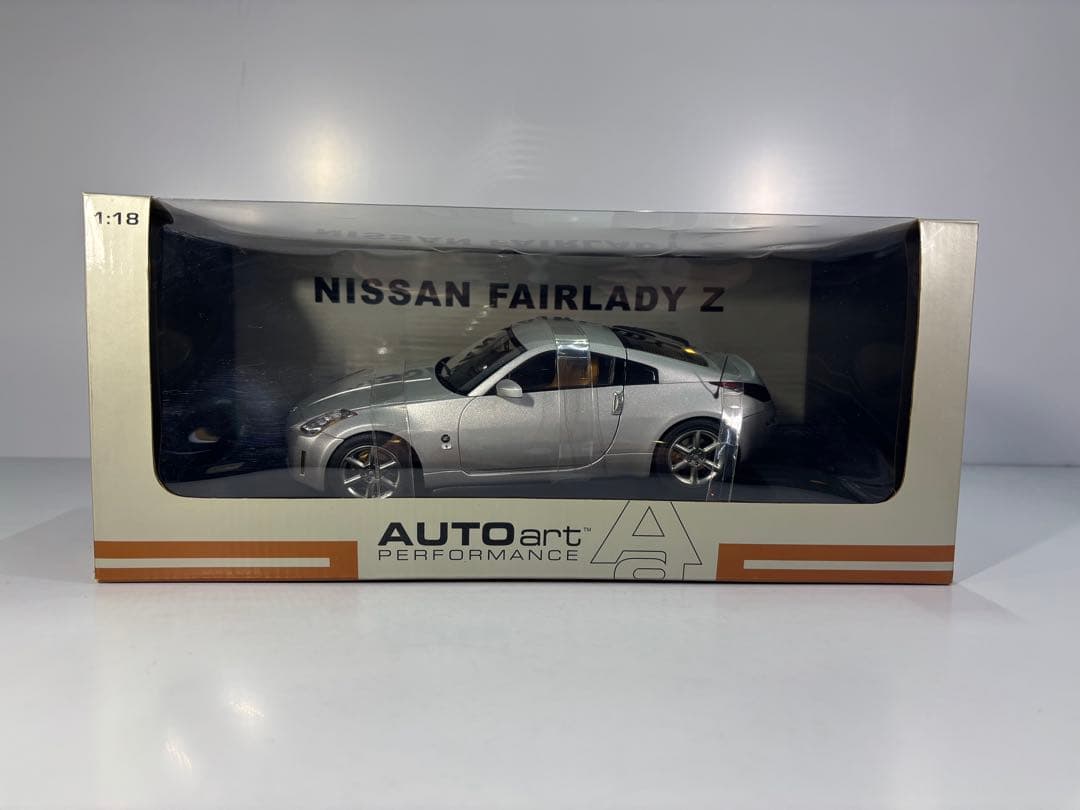 Nissan Fairlady Z 350Z ミニカー 1/18 AUTOart