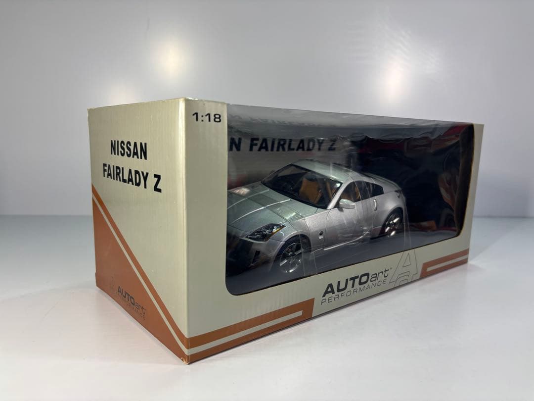Nissan Fairlady Z 350Z ミニカー 1/18 AUTOart