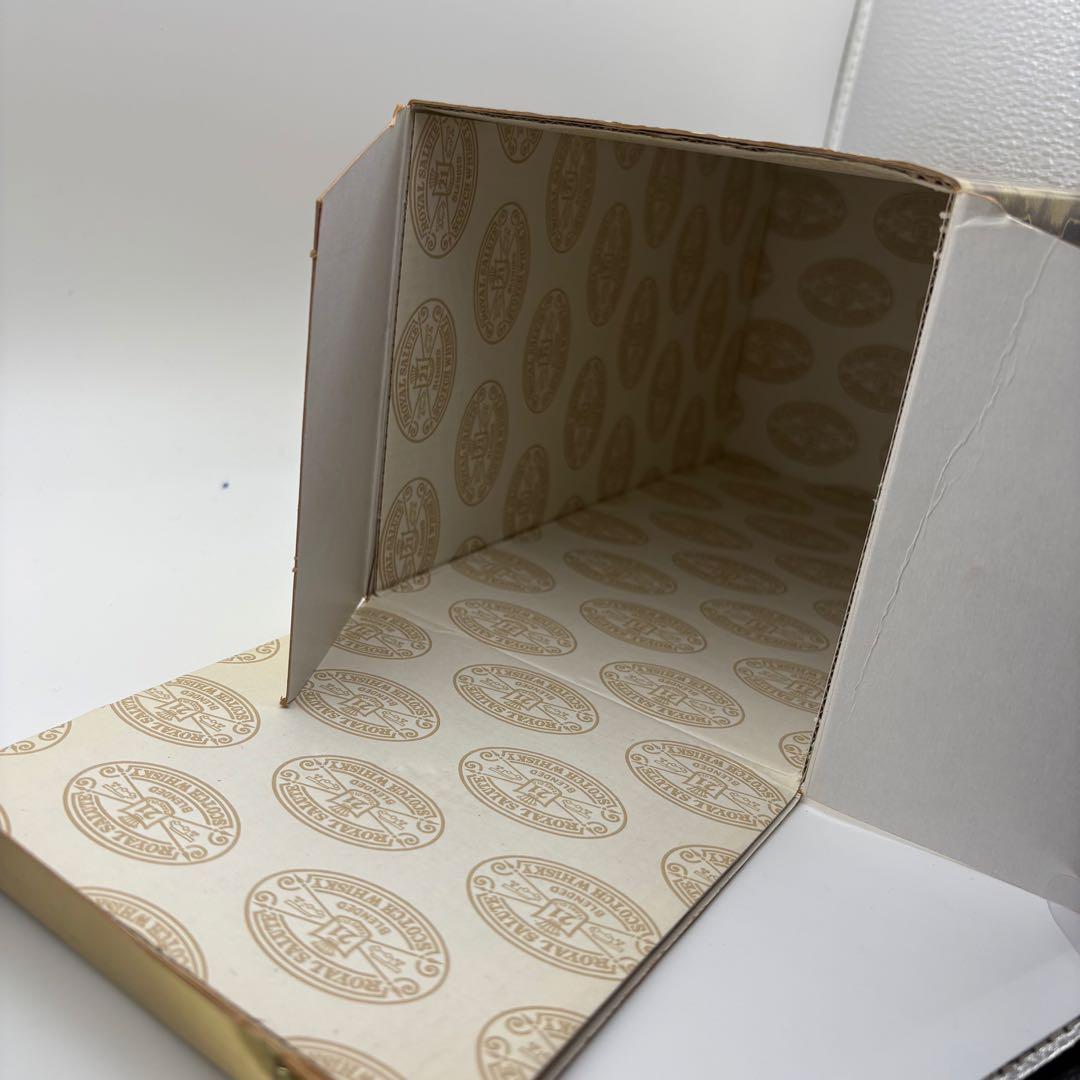 シーバスリーガル ロイヤルサルート21年 古酒 700ml 40度 未開栓