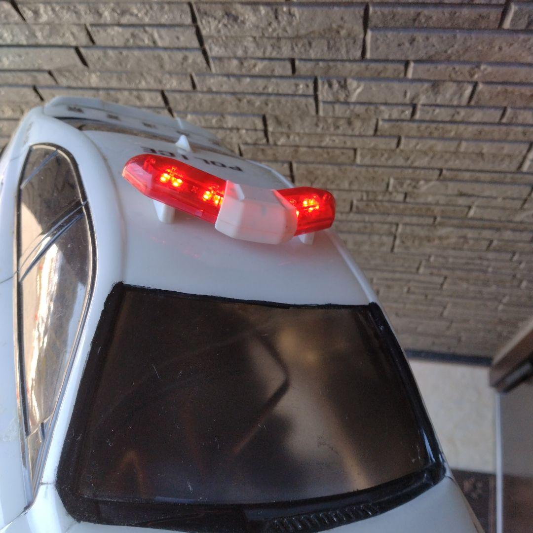 パトカー LEXUSラジコンタミヤTT-02