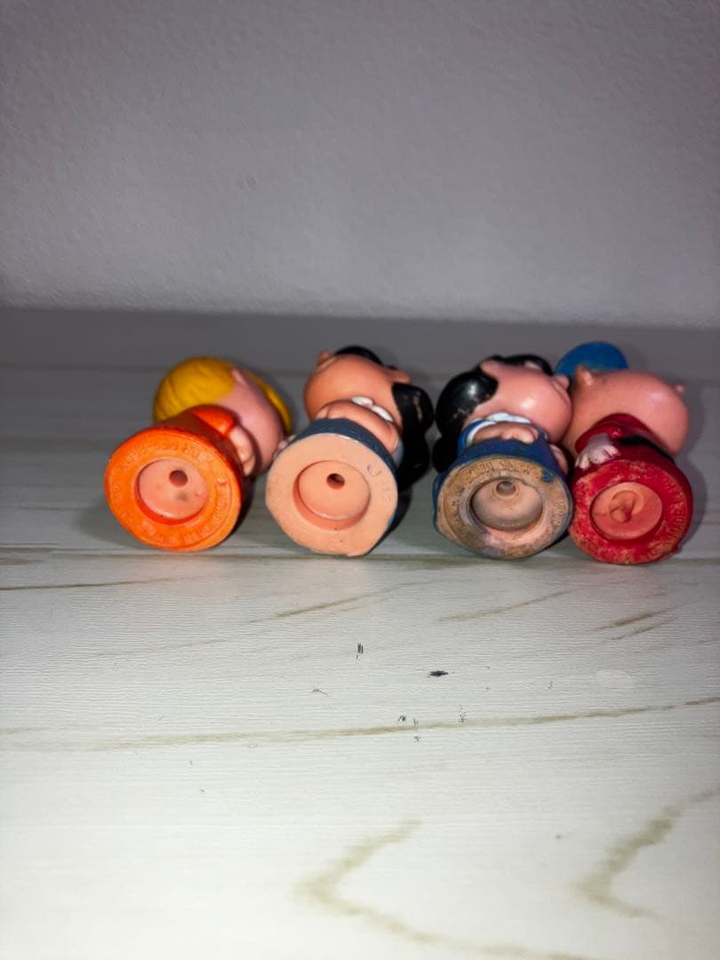 70年代 スヌーピーとピーナッツギャング　ソフビ　プッシュピンズ　まとめて