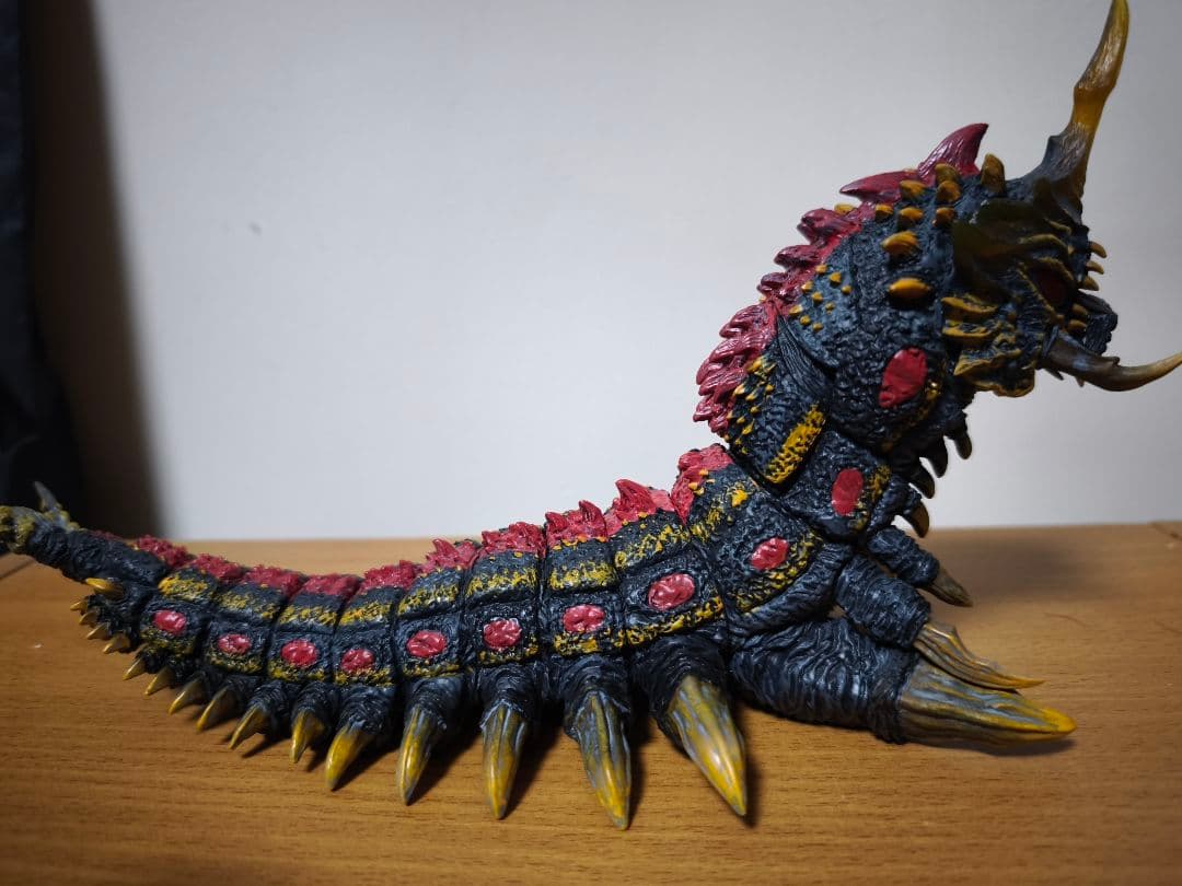 バトラ(成虫) & バトラ (幼虫) モンスターアーツ