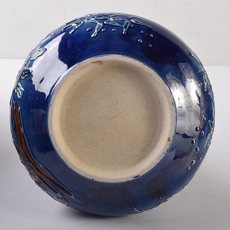 中国　景徳鎮製　藍釉法花花鳥文瓶　唐木台・箱付　V　8055C