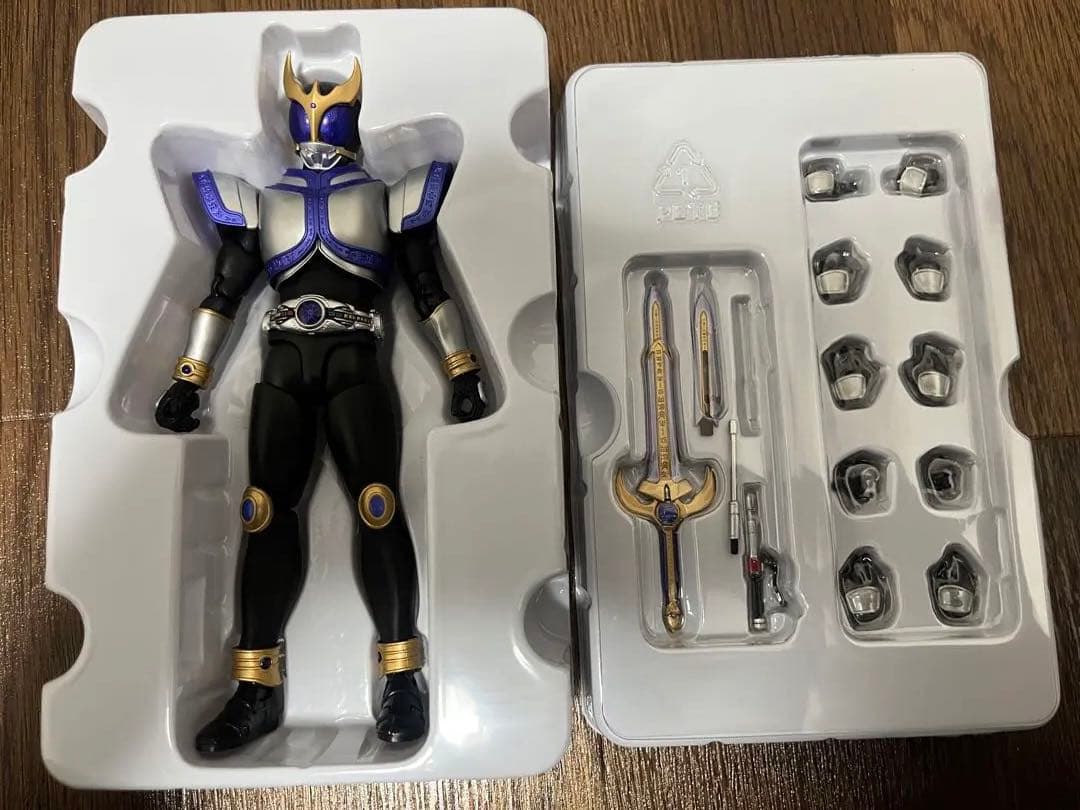 真骨彫　仮面ライダークウガ 4フォームセット